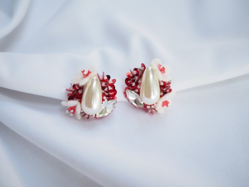 红色珠绣大泪珠耳环耳钉/夹式耳环 - 耳环/耳夹 - 绣线 红色