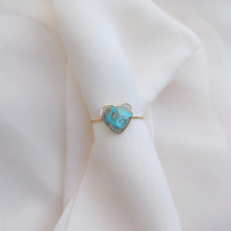 petit heart ring Natural stone heart ring NO.04 (turquoise free size) - 戒指 - 石头 蓝色