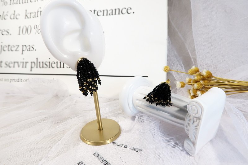 原创手工diy黑尖晶流苏耳环 耳钉 耳环 - 耳环/耳夹 - 水晶 