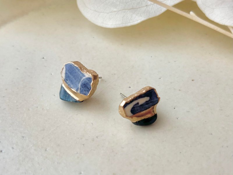 有田烧 金继 医疗级不锈钢耳针式耳环 蓝 白 蓝锥矿石 天然石 传统工艺 No.378 - 耳环/耳夹 - 陶 蓝色