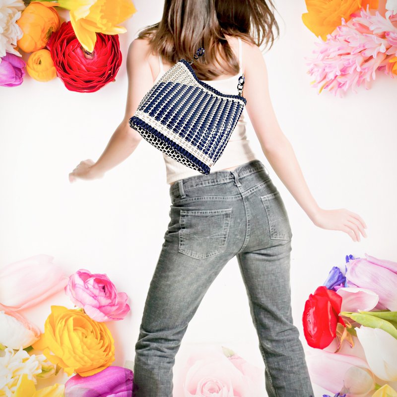 手提包|侧背包|手工编织包 - 深深悸动着内心热情 散发出满身风采 - 手提包/手提袋 - 其他材质 多色