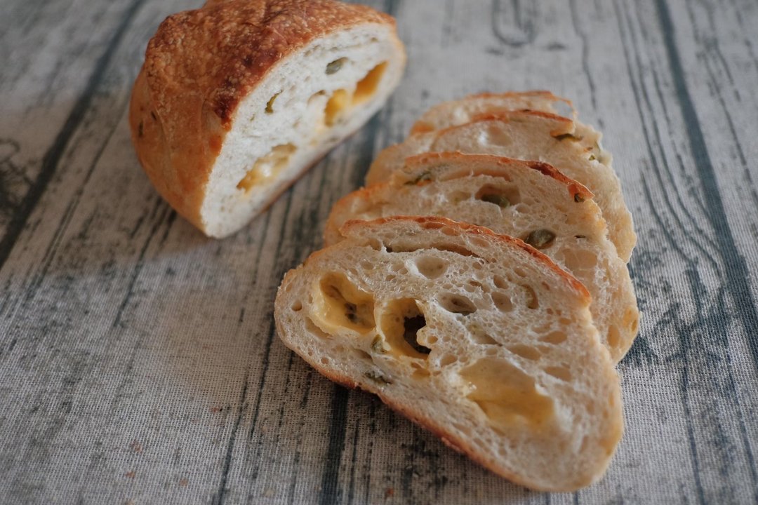 |全麦鲁邦| 墨西哥辣椒切达大酸种 Jalapeno Big Sourdough - 面包/吐司 - 其他材质 