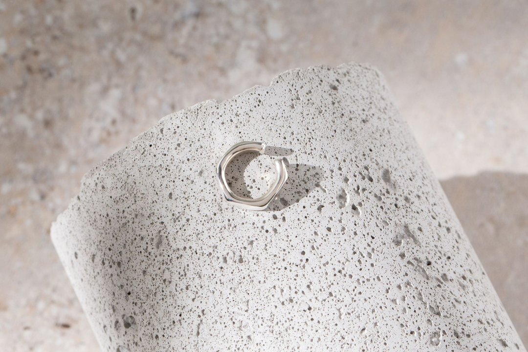 六角纯银耳扣 Hex Silver EarCuff - 耳环/耳夹 - 纯银 银色