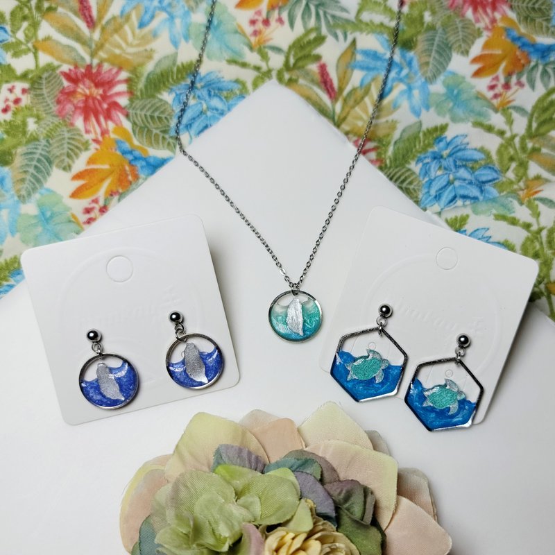 【组合优惠】飘洋系列 手绘热缩片 项链耳环三件组合 - 其他 - 不锈钢 多色