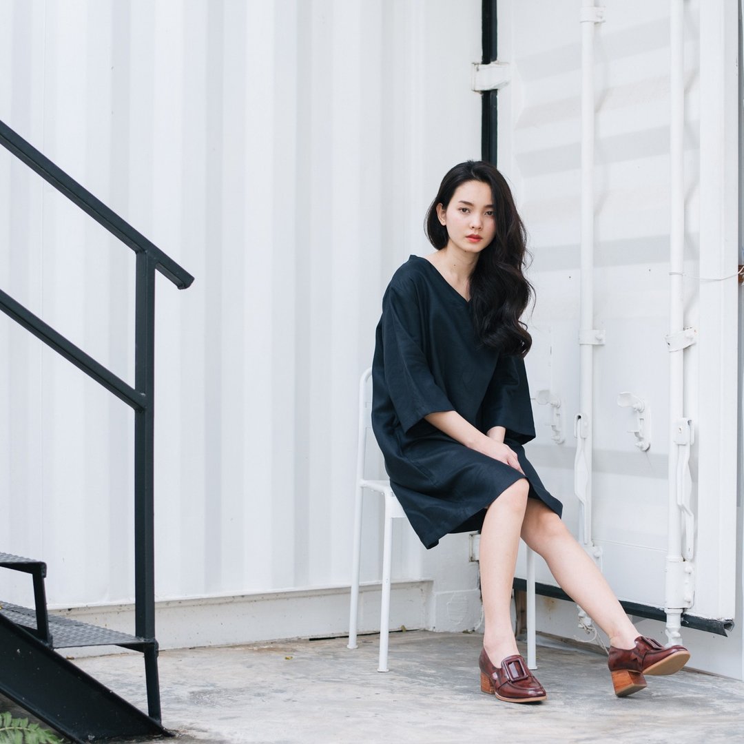 V-Neck Linen Dress - Super Dark Blue - 洋装/连衣裙 - 棉 蓝色