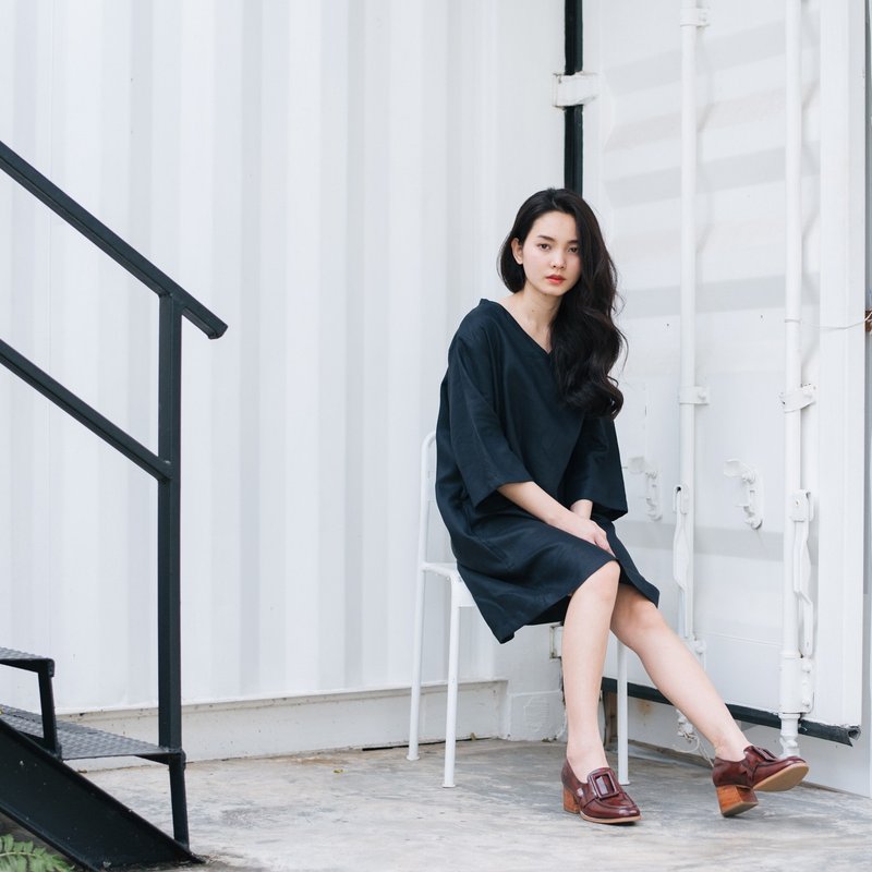 V-Neck Linen Dress - Super Dark Blue - 洋装/连衣裙 - 棉．麻 蓝色