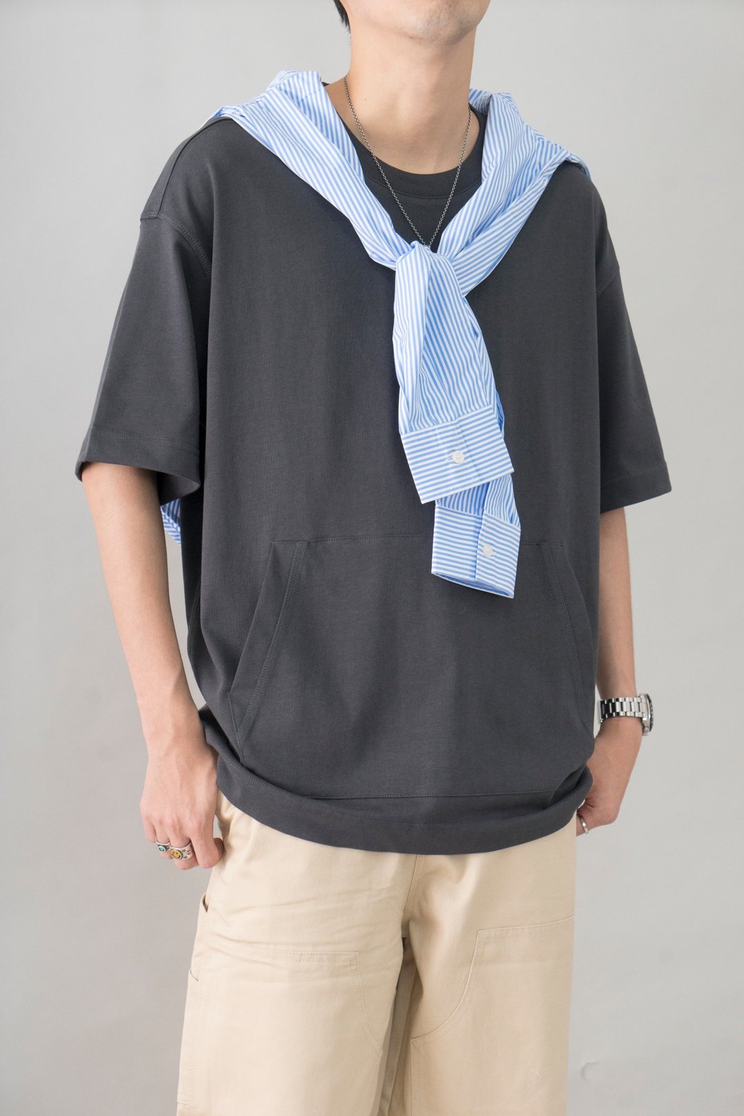 T-SHIRT 夏日袋鼠口袋T恤 日系休閒純色寬鬆短袖TEE CITYBOY - 男装上衣/T 恤 - 棉 灰色