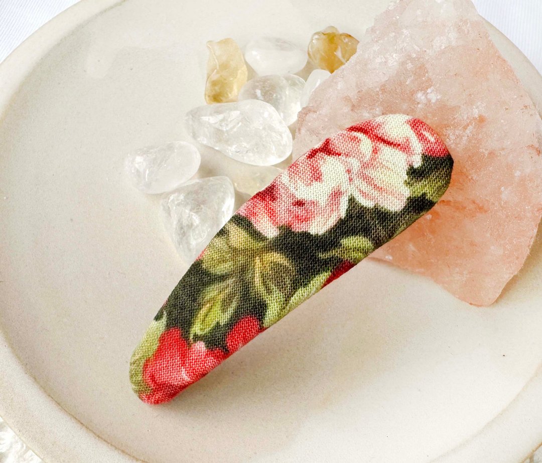 : 月季园 : 花布发夹 BB夹 包布手工发饰 粉色 花草复古丨之地 - 发饰 - 棉 绿色