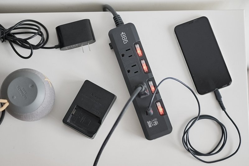 +886 极野家 4开3插 PD 30W + USB-C to Lightning 快充组合 - 充电宝/传输线 - 其他材质 咖啡色