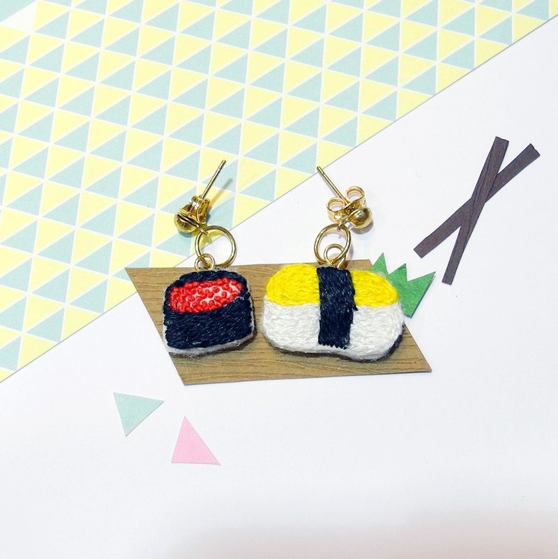 食物系刺绣虾卵寿司 玉子烧寿司 项链颈链 耳环耳针  手链 2 入/闺蜜/姊妹 手工刺绣 - 耳环/耳夹 - 绣线 多色