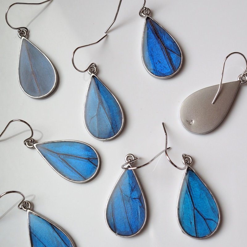 Morpho Butterfly Splash Drop Earrings Pair Matte Silver - 耳环/耳夹 - 其他金属 蓝色