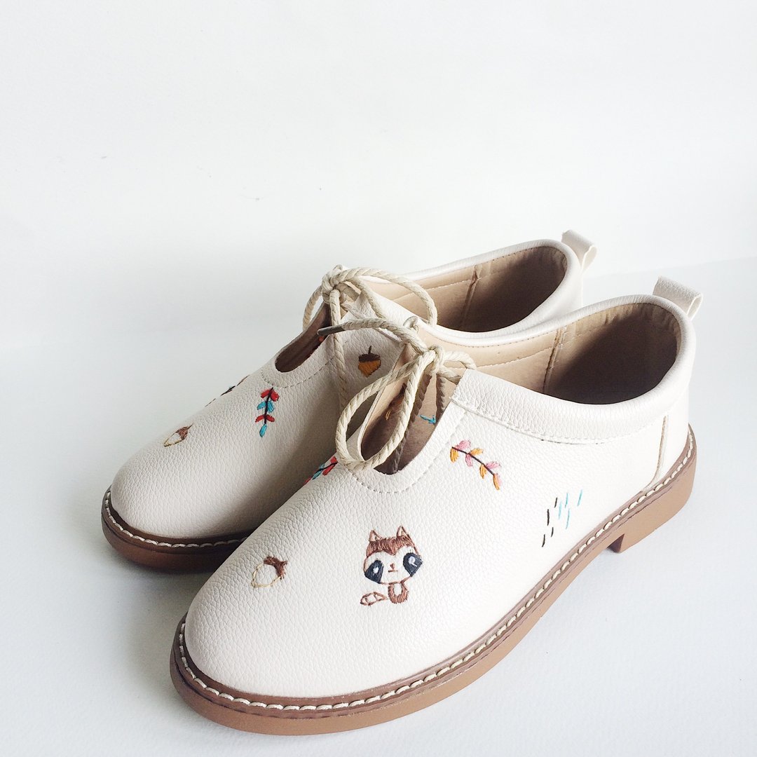 handmade embroidery - 女款休闲鞋 - 真皮 白色