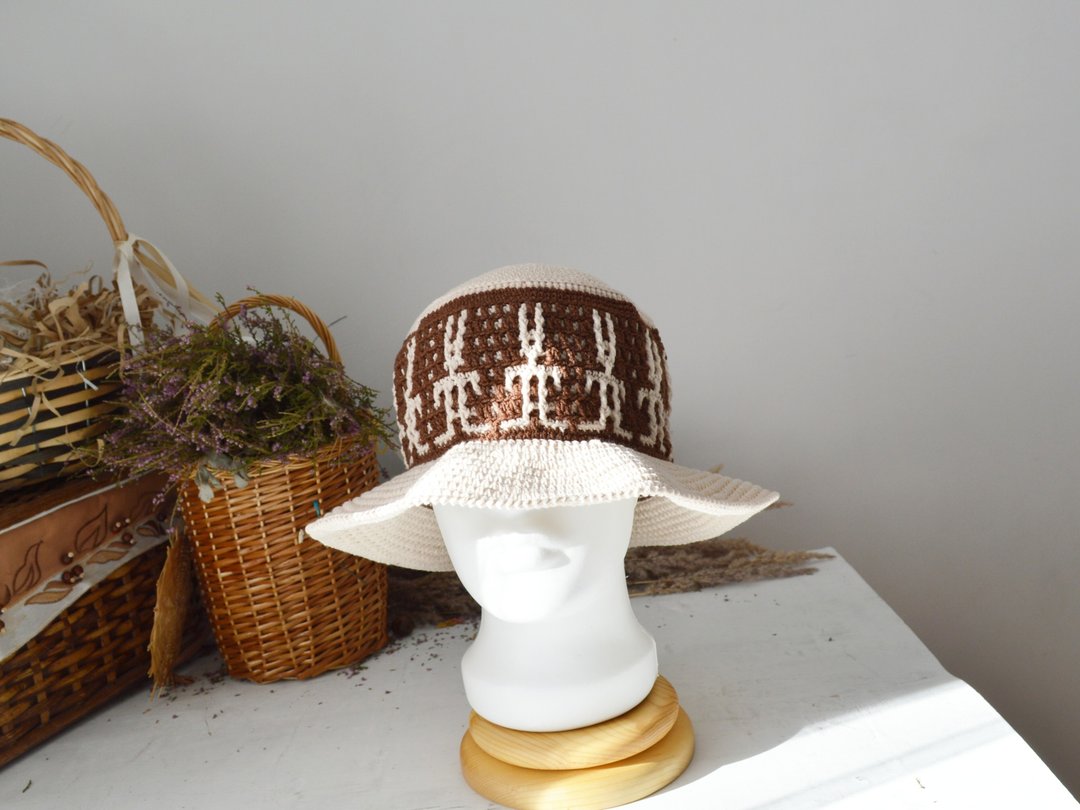 Custom knit bad bunny bucket hat for men and women. - 帽子 - 棉 咖啡色