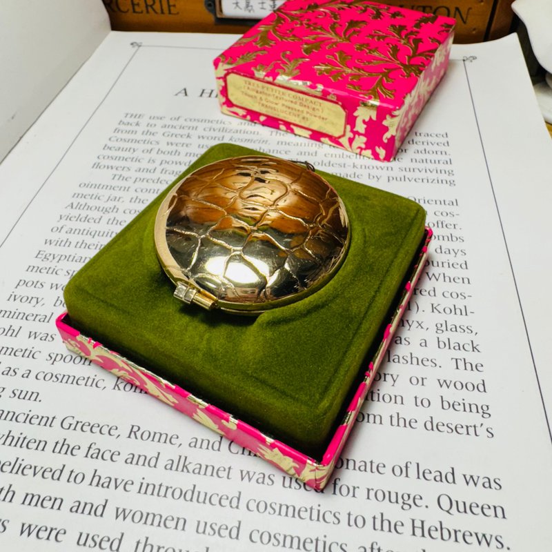 Revlon 鳄鱼皮纹粉饼盒 原装纸盒 - 长链 - 其他金属 