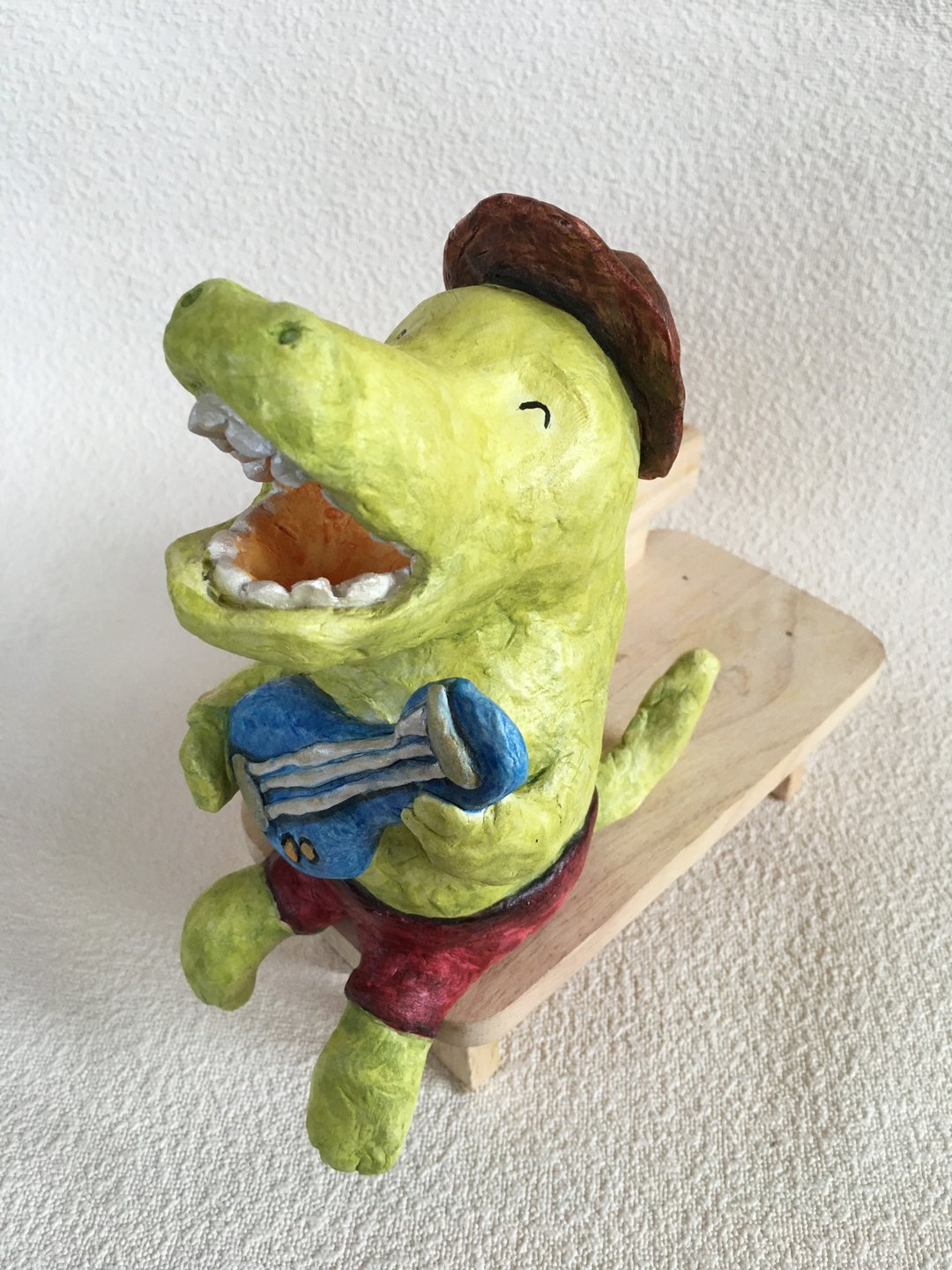 Handcraft doll / Singing crocodile - 摆饰 - 环保材料 绿色