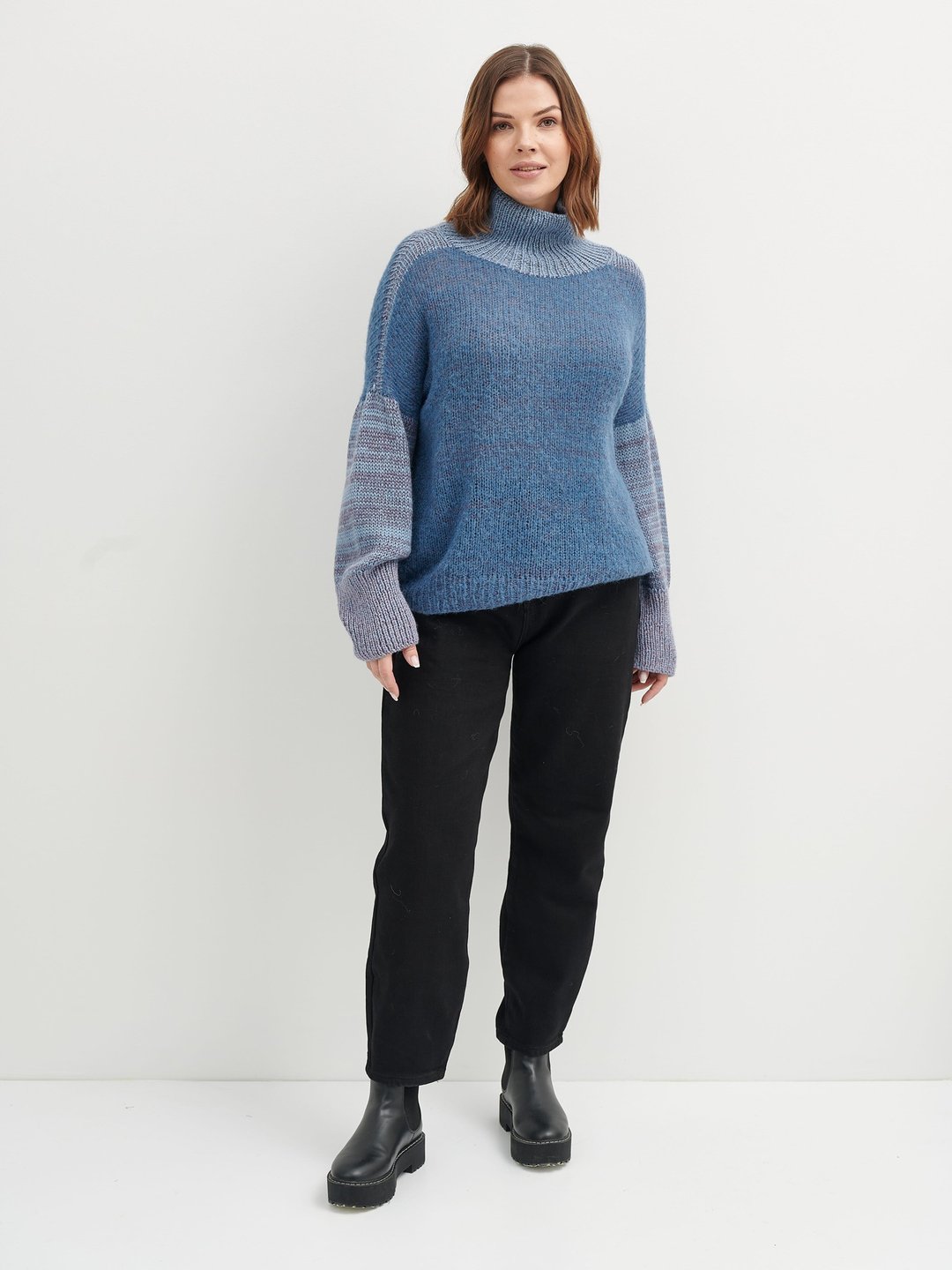 Women knitted sweater. High neck. Aquamarine colour. Limitted Collection. - 女装针织衫/毛衣 - 其他材质 蓝色