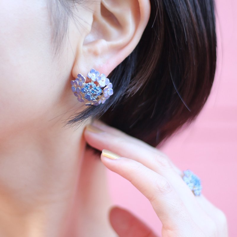 Gaku Hydrangea Earrings Lacecap Hydrangea PA503 - 耳环/耳夹 - 其他金属 紫色