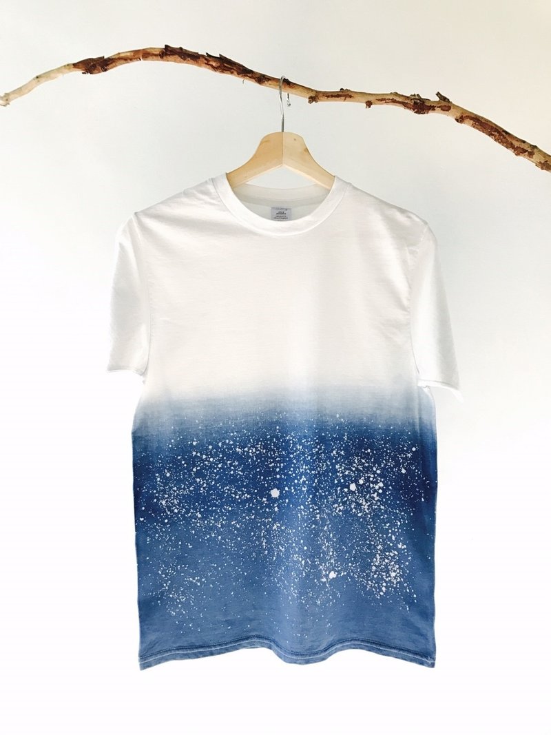 自在染isvara 手工蓝染 海洋系列  我心似海洋  纯棉T-shirt - 中性连帽卫衣/T 恤 - 棉．麻 蓝色