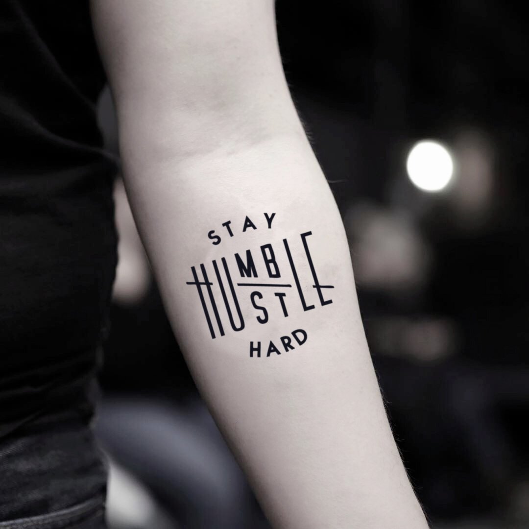 OhMyTat 谦卑 Stay Humble Hustle Hard 刺青图案纹身贴纸 (2 张) - 纹身贴 - 纸 黑色