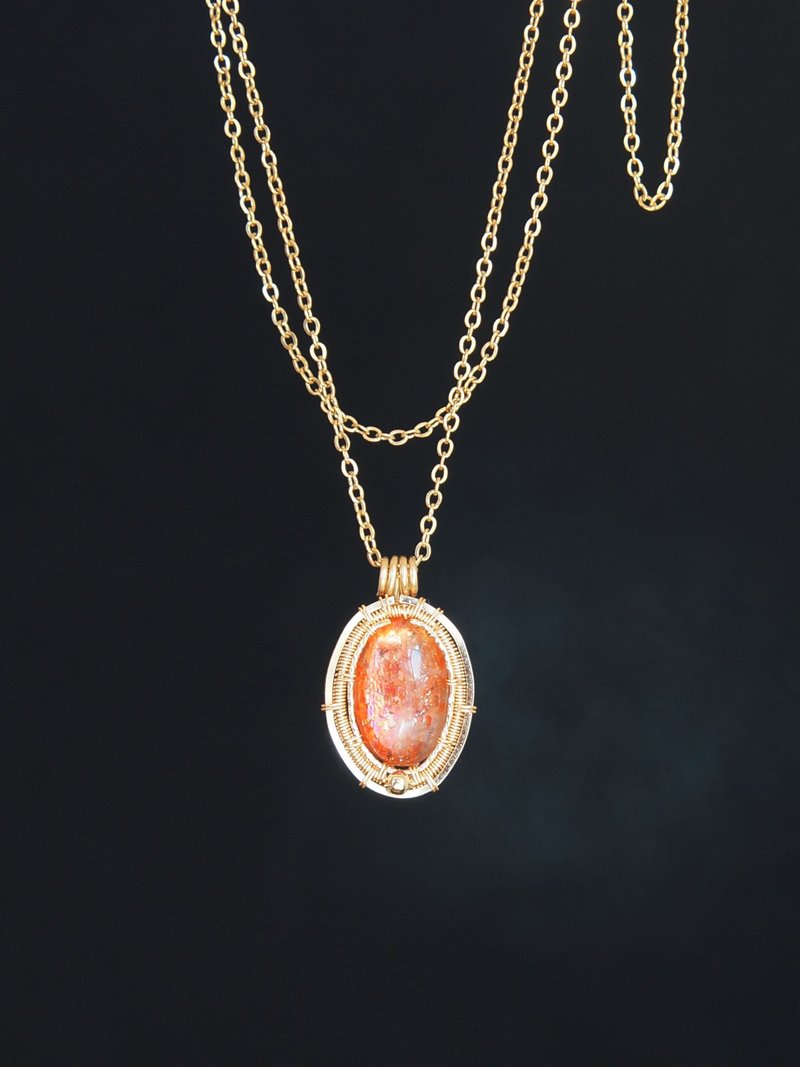 14kGF阿鲁沙太阳石吊坠/天然石锁骨链/手工绕线包金项链/不褪色 - 项链 - 半宝石 金色