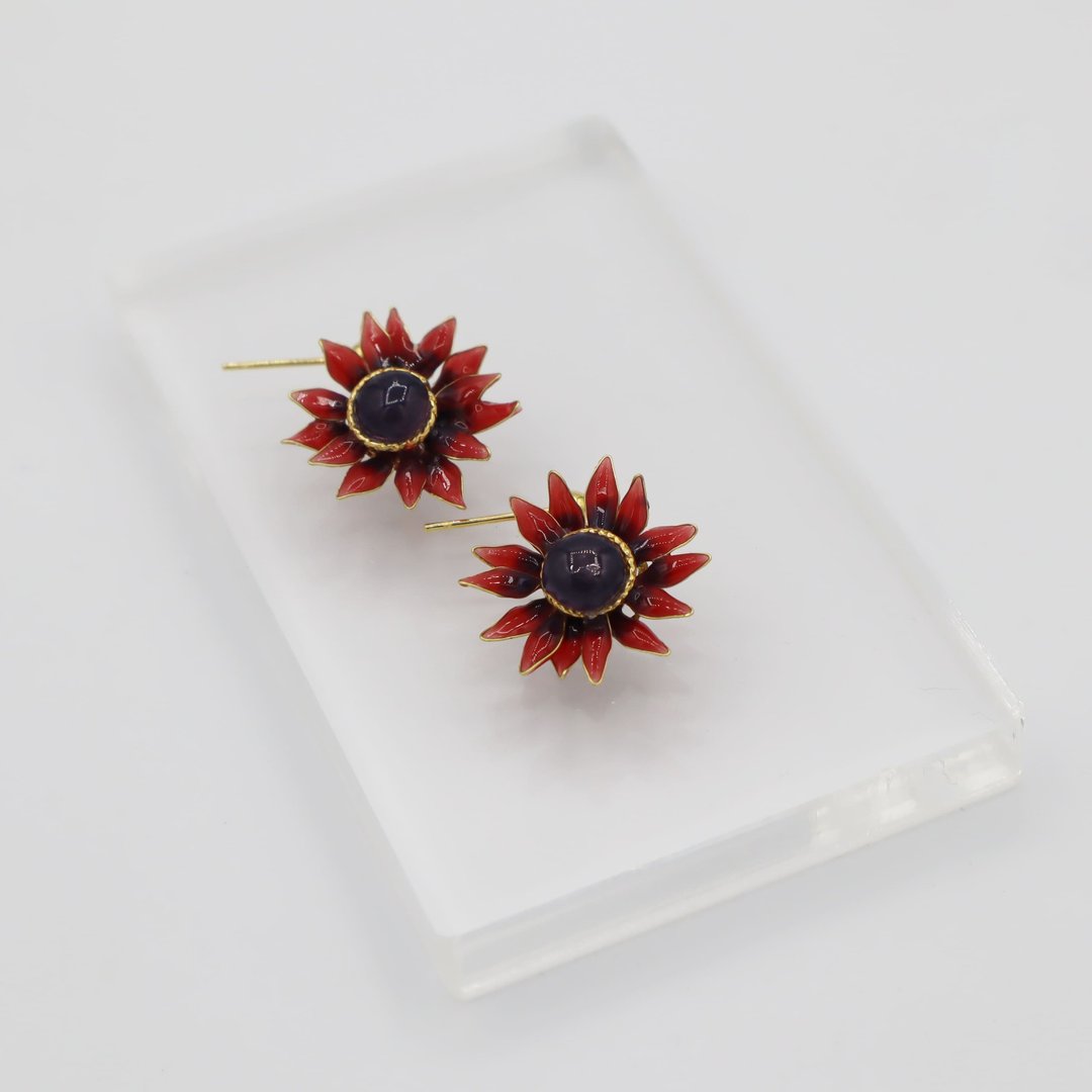 Rudbeckia 耳针_Cherry Brandy - 耳环/耳夹 - 树脂 红色