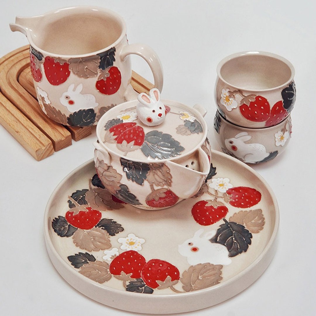 野獸花園草莓兔寶瓶壺 | 手抓壺功夫茶具 | 壺承茶杯創意陶瓷 - 茶具/茶杯 - 瓷 多色