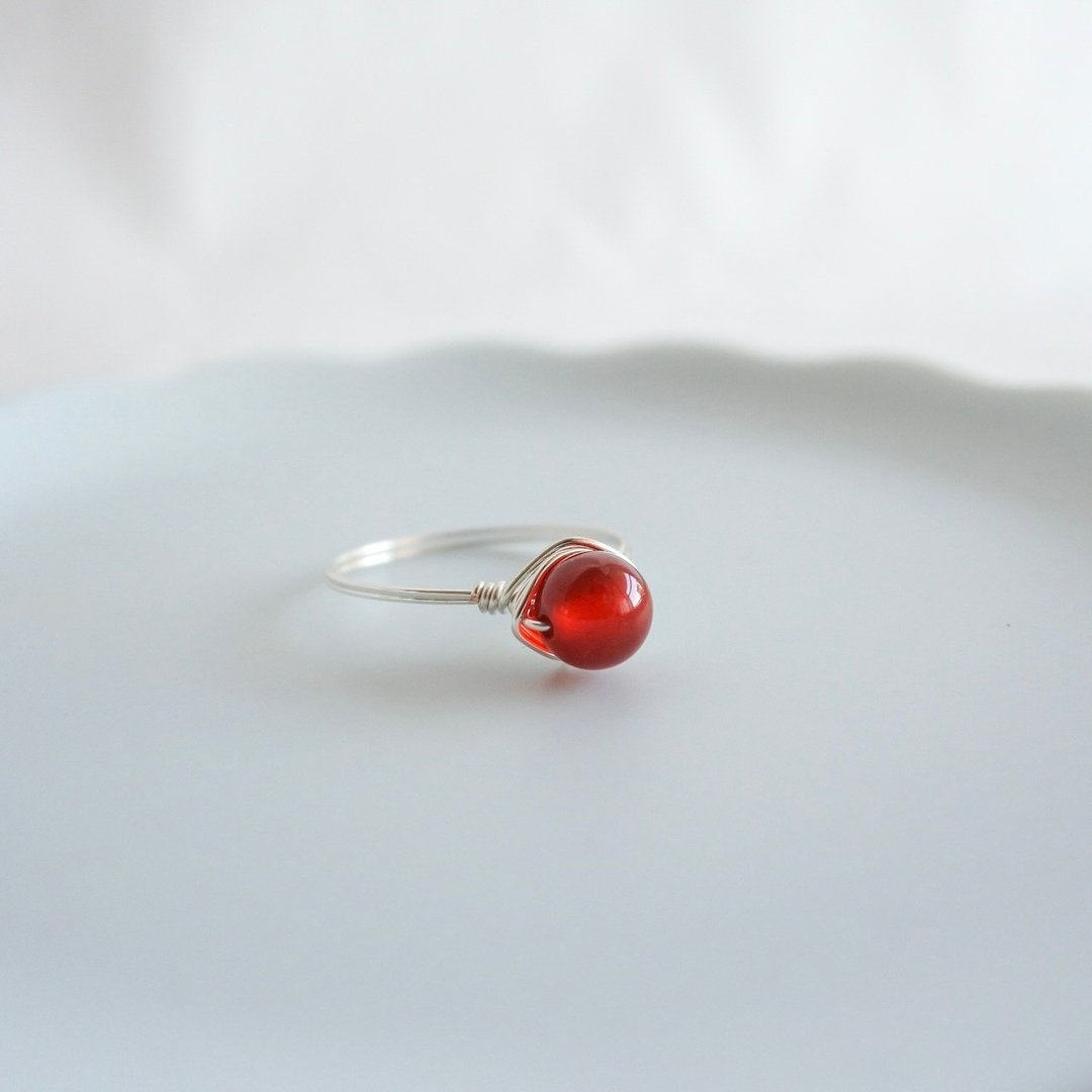 Red Agate– Small Grain – Gold Ring – Natural Stone Ring - 戒指 - 其他金属 红色