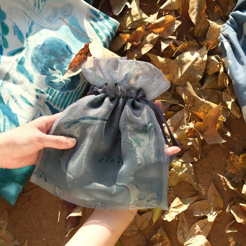 【 恐龙 拎着走 】恐龙图鉴 | 束口袋 - 化妆包/杂物包 - 其他材质 蓝色