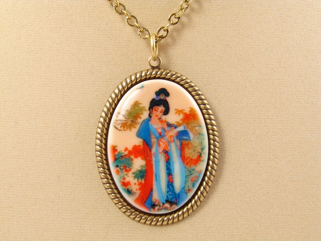Geisha Porcelain Cameo Necklace Japanese Lady Oriantal Pendant Necklace Jewelry - 项链 - 瓷 蓝色