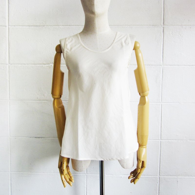 Thai Saloo Cotton Slip Top Natural Color Cotton - 女装背心 - 棉．麻 白色
