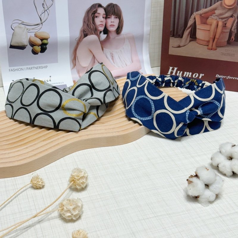 【巧妙艺手】百搭圈圈 手作交叉扭结发带 - 发带/发箍 - 棉．麻 蓝色