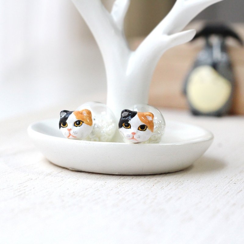 Scottish fold cat earrings, Double sided Earrings, Glass Ball Earrings - 耳环/耳夹 - 粘土 多色