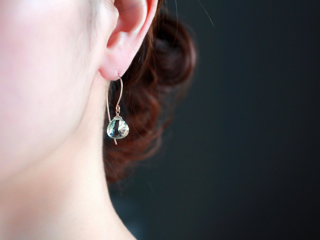 14kgf- Green amethyst concave cut pierced earrings Impossible earrings - 耳环/耳夹 - 宝石 绿色