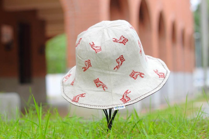 【台湾原生系列-山林梅花鹿斑比】双面花苞渔夫帽 - 帽子 - 棉．麻 多色