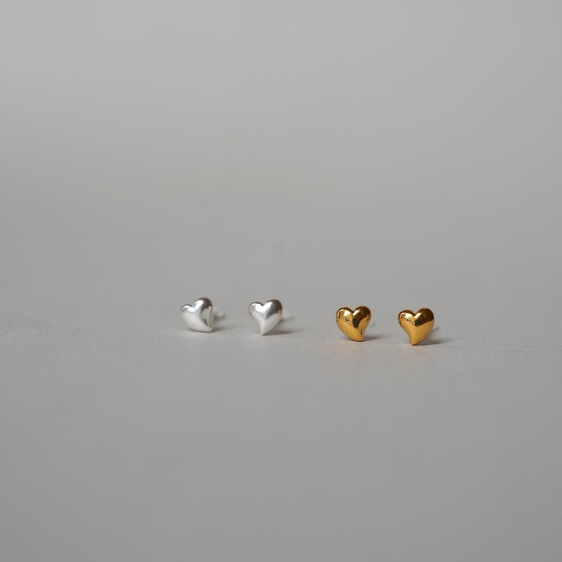 爱心垂坠耳环 - 耳环/耳夹 - 其他金属 多色