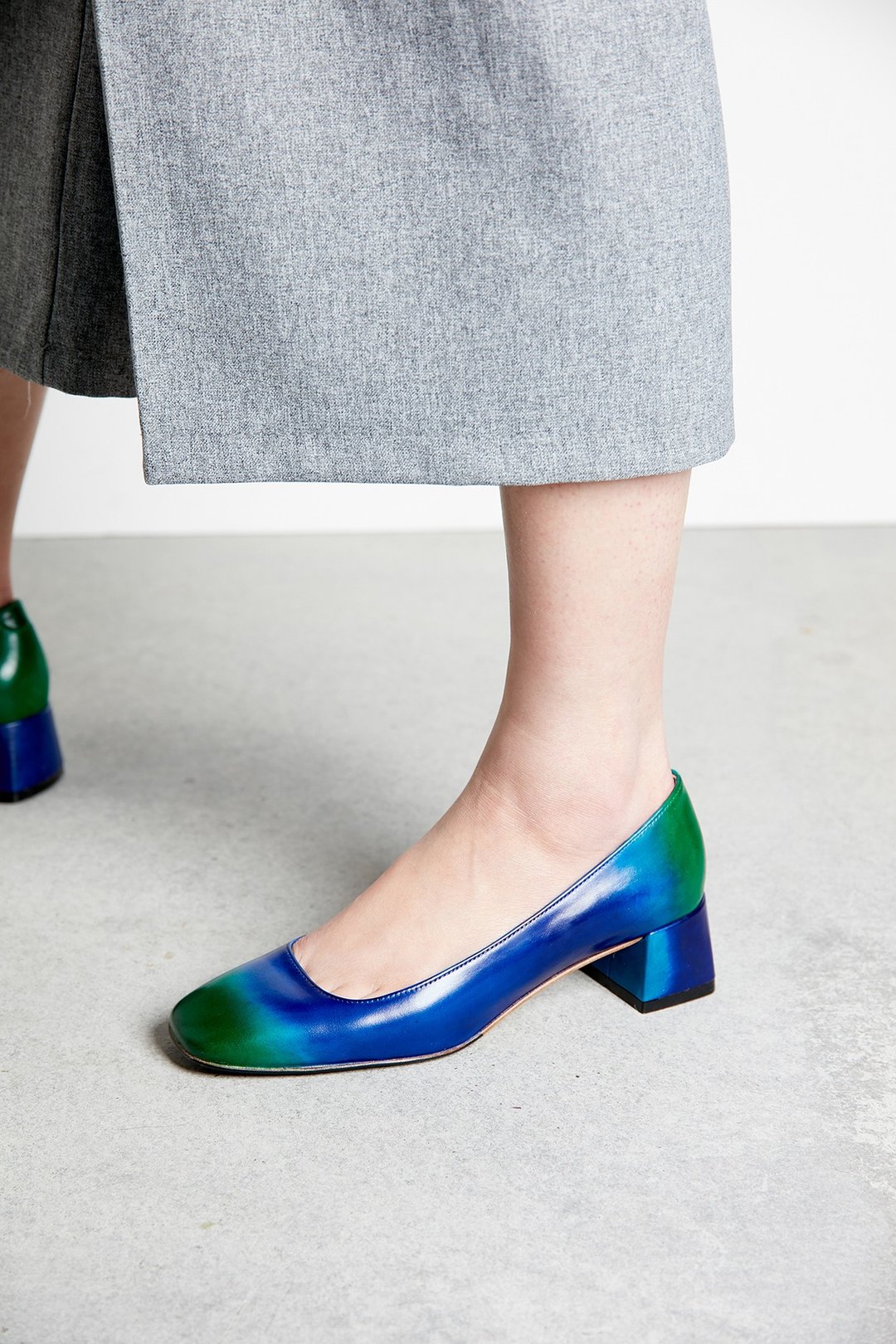 HTHREE 经典方头跟鞋/ 渐层 / 尼斯湖 / 跟鞋 / Square Toe Heels - 高跟鞋 - 真皮 蓝色