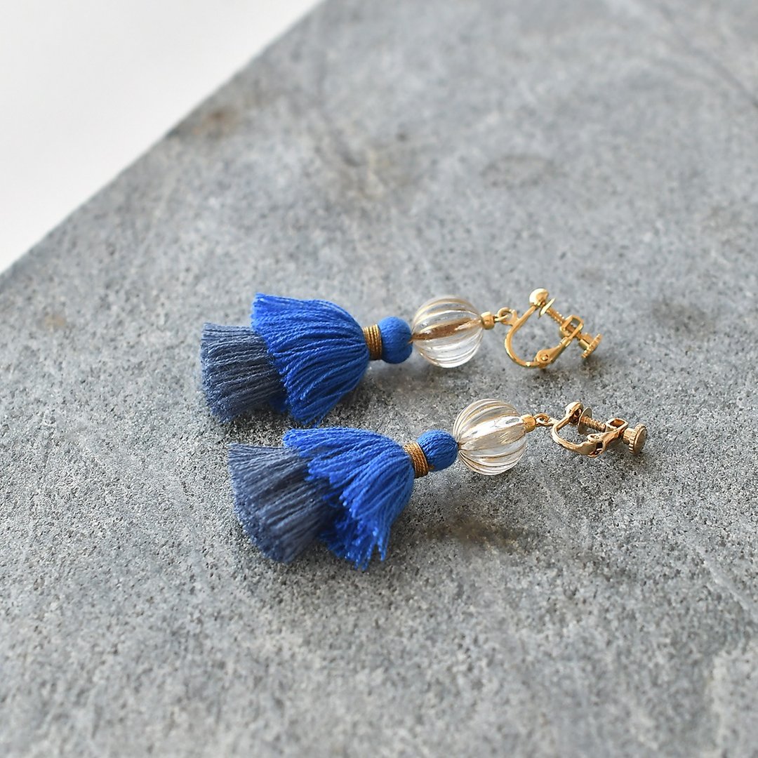 Double tassel earrings /Hydrangea blue - 耳环/耳夹 - 其他材质 蓝色