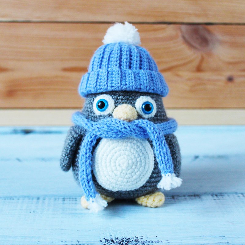 Crochet penguin toy amigurumi animals, Stuffed bird amigurumi crochet doll - 玩偶/公仔 - 压克力 灰色