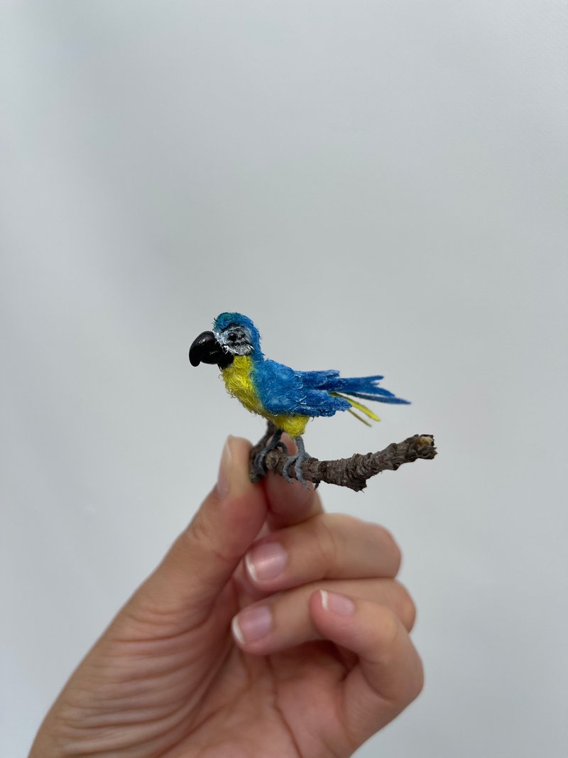 Miniature realistic Macaw Parrot life like ooak unique bird toy 1 to 12 scale - 编织/刺绣/羊毛毡/裁缝 - 绣线 蓝色