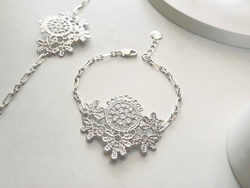 S Lee 蕾丝创作系列 捕梦网花纹M01 手链/手环  (925银 ) - 手链/手环 - 纯银 