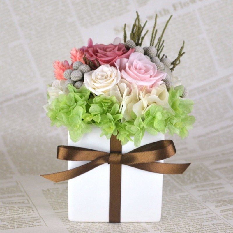 花丘｜玫瑰恒星花礼-橘粉 不凋花 永生花 情人节 摆饰 盆栽 居家布置 温馨 浪漫 - 植栽/盆栽 - 植物．花 橘色