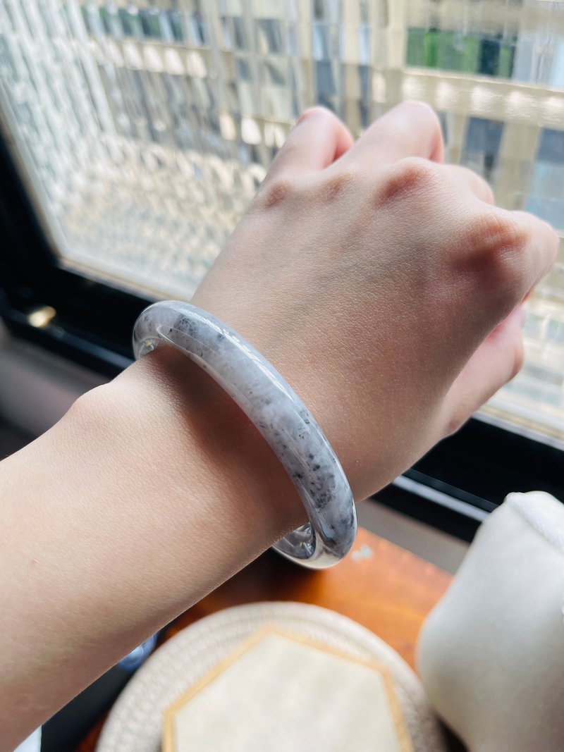 芝麻汤圆|乌鸡翡翠手镯、冰种、圆骨手镯、18围 - 手链/手环 - 玉石 