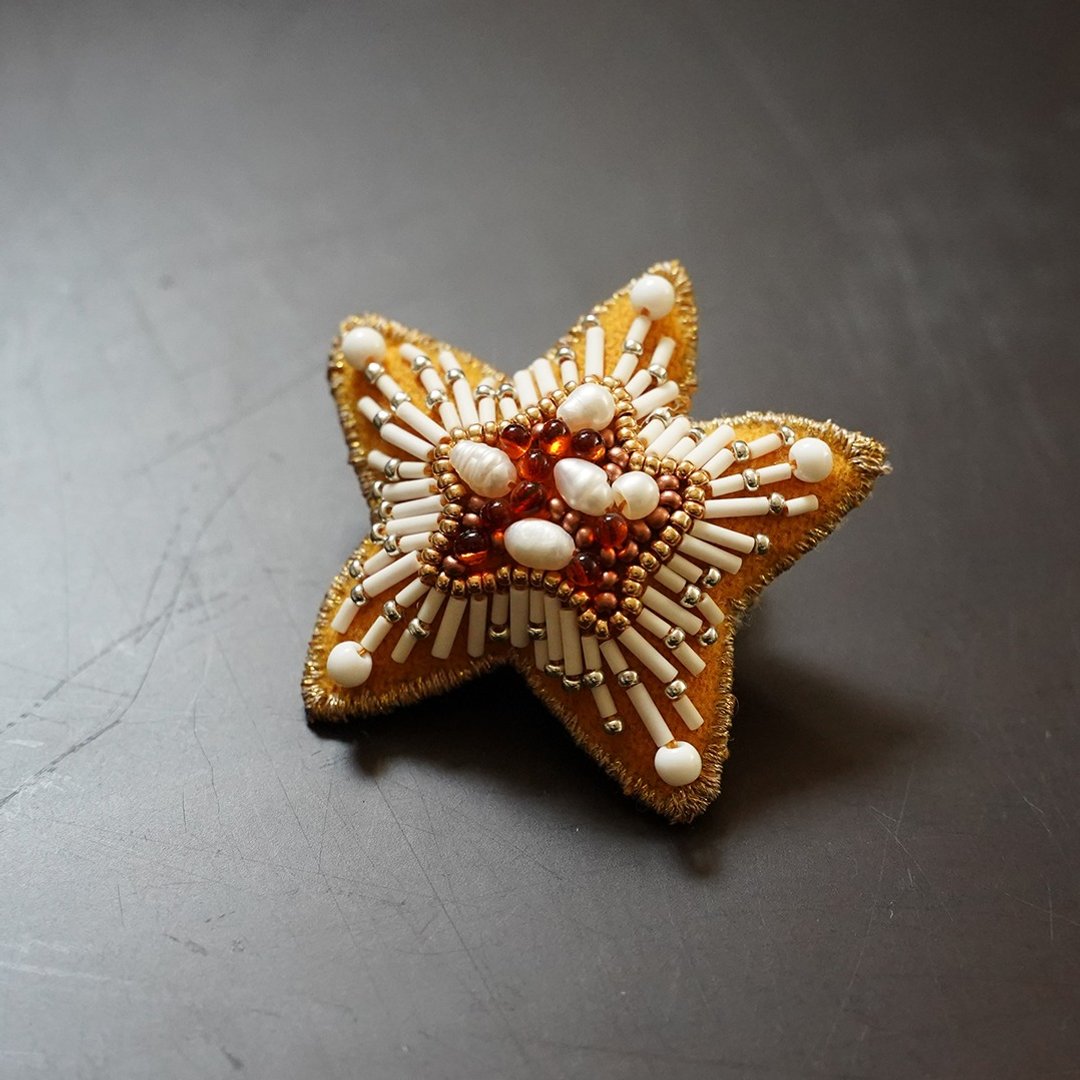 Very light star brooch Happy feelings 7 - 胸针 - 羊毛 橘色