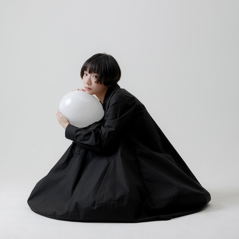 不规则半开襟洋装 - 洋装/连衣裙 - 聚酯纤维 黑色