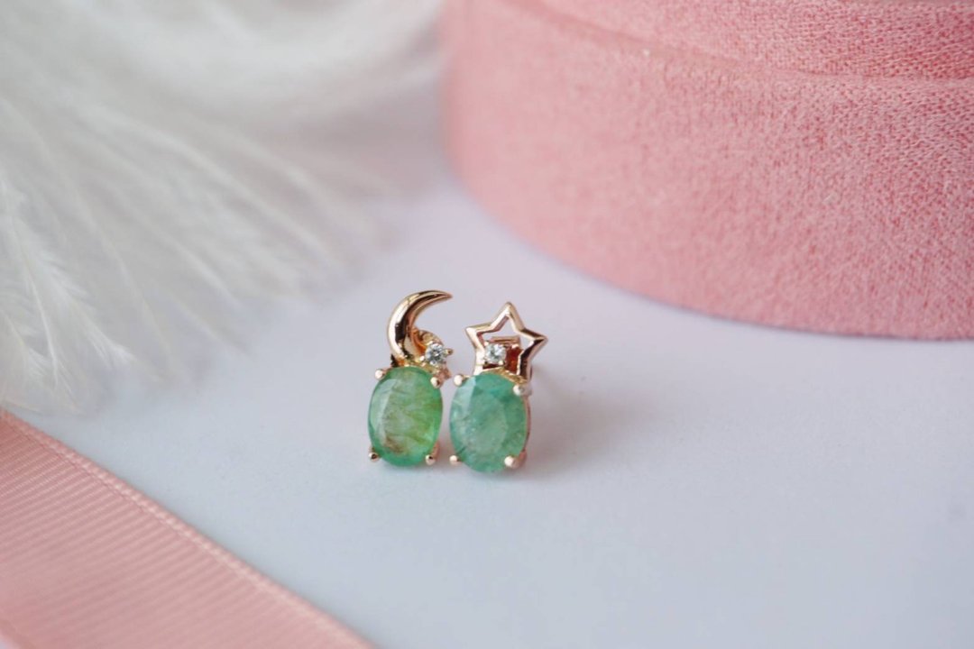 Stud Earrings Natural Emerald Silver925 With Rose gold Plated. - 耳环/耳夹 - 纯银 绿色