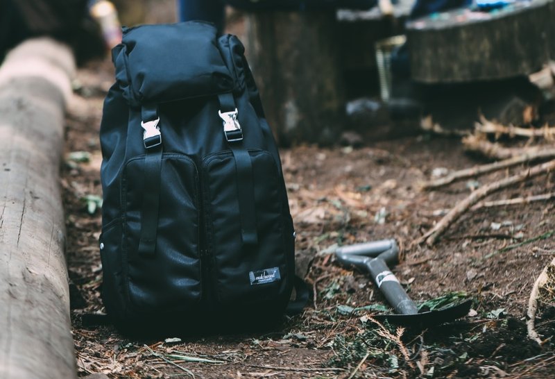 山系笔电后背包 Defender backpack 后背包 - 后背包/双肩包 - 防水材质 黑色