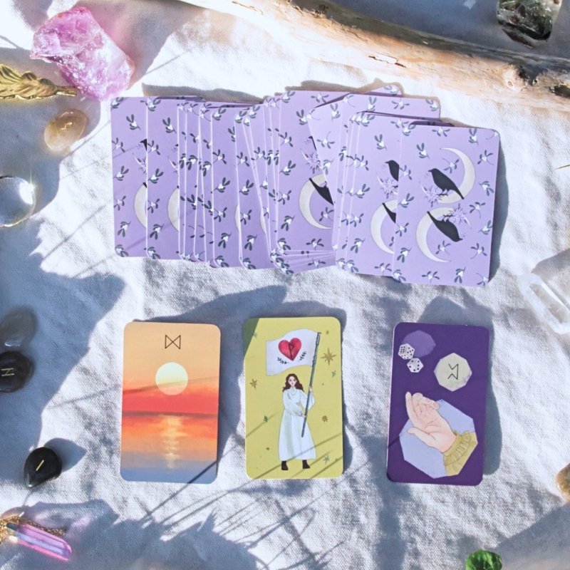 Lilac Rune Cards 原创设计  25张 护身卡 - 摄影集 - 纸 紫色