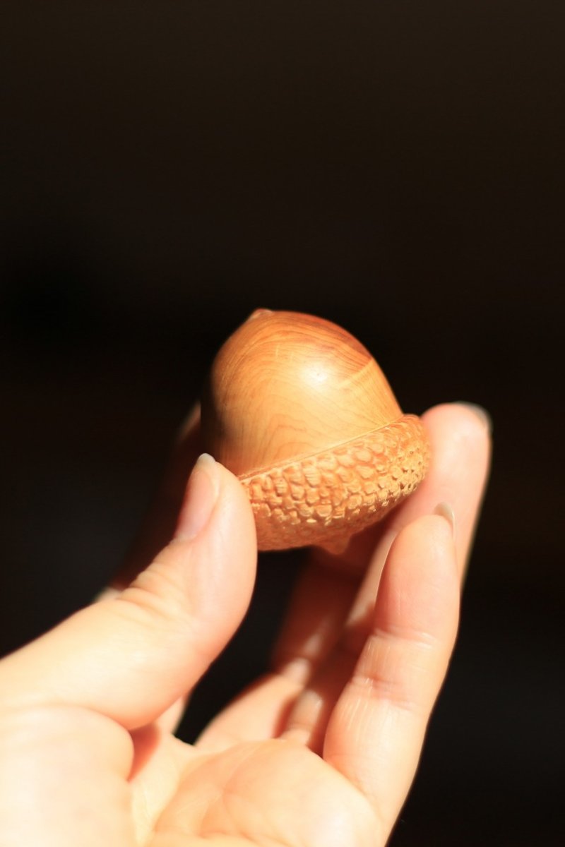 壹染指原创木雕 | 崖柏 | 橡果 | 天然崖柏香 一物一图 - 摆饰 - 木头 咖啡色