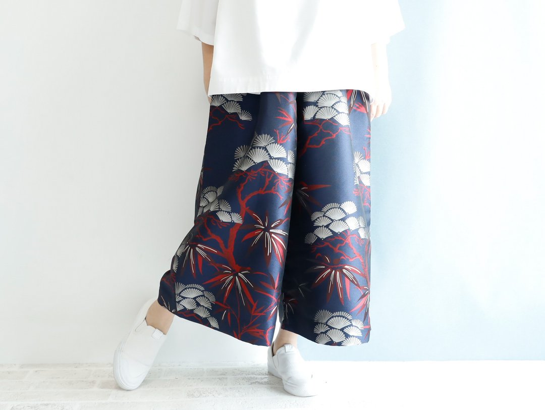 KABUKI - 带有和服风格织纹的宽管裤 - 女装长裤 - 丝．绢 蓝色