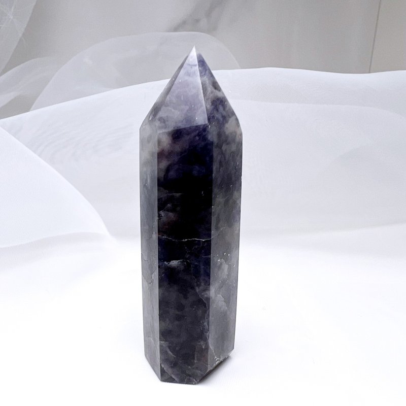 靛紫。一图一物 摆件 柱 能量 疗愈  l 堇青石柱 福利品 l - 摆饰 - 水晶 多色